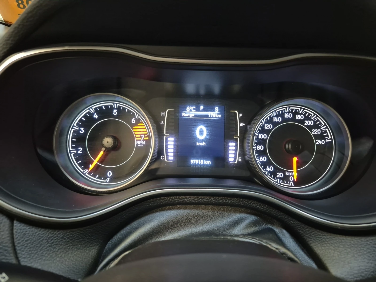 Jeep Cherokee SPORT * CARFAX*  - изображение 9