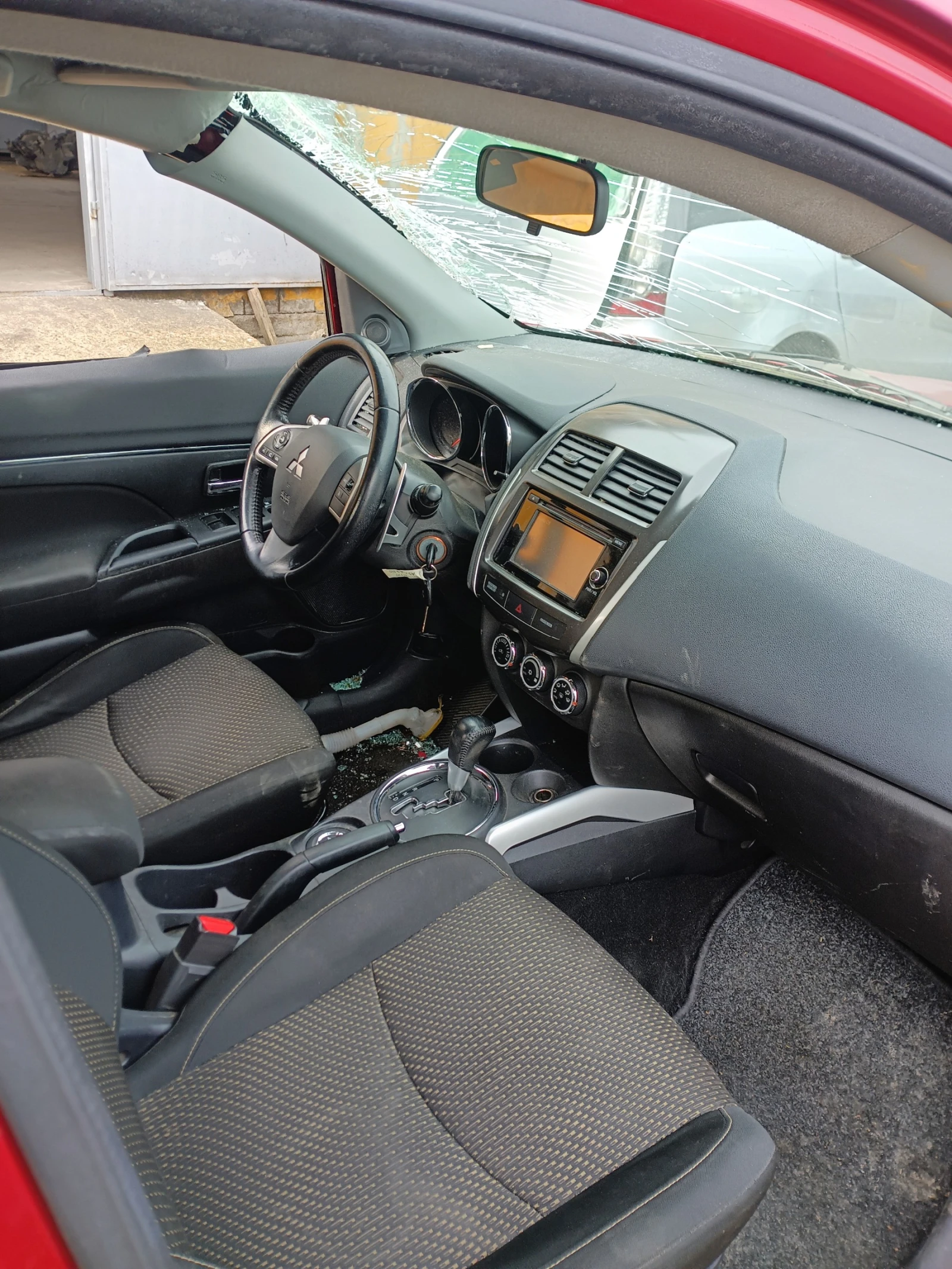 Mitsubishi ASX 2.2 DiD 4X4 na chasti, снимка 8 - Автомобили и джипове - 53980795