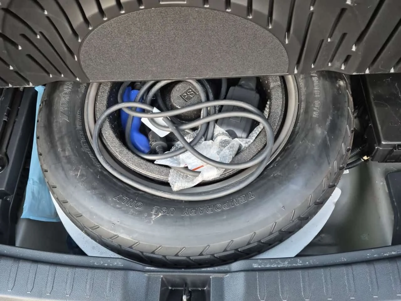 Toyota Rav4 * XSE * CARFAX * ПАНОРАМА * KEYLESS * ПОДГРЕВИ, снимка 14 - Автомобили и джипове - 54025373