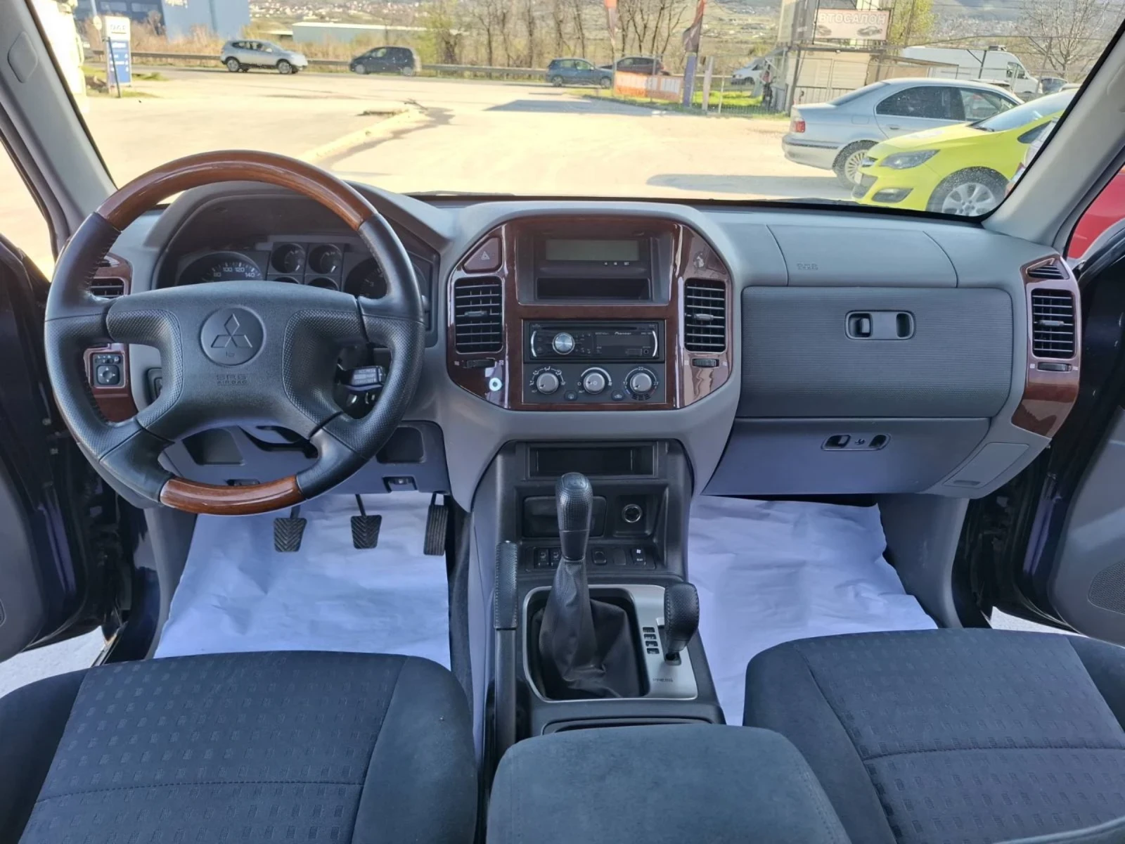 Mitsubishi Pajero DIESEL 3.2  DI, снимка 12 - Автомобили и джипове - 54150335