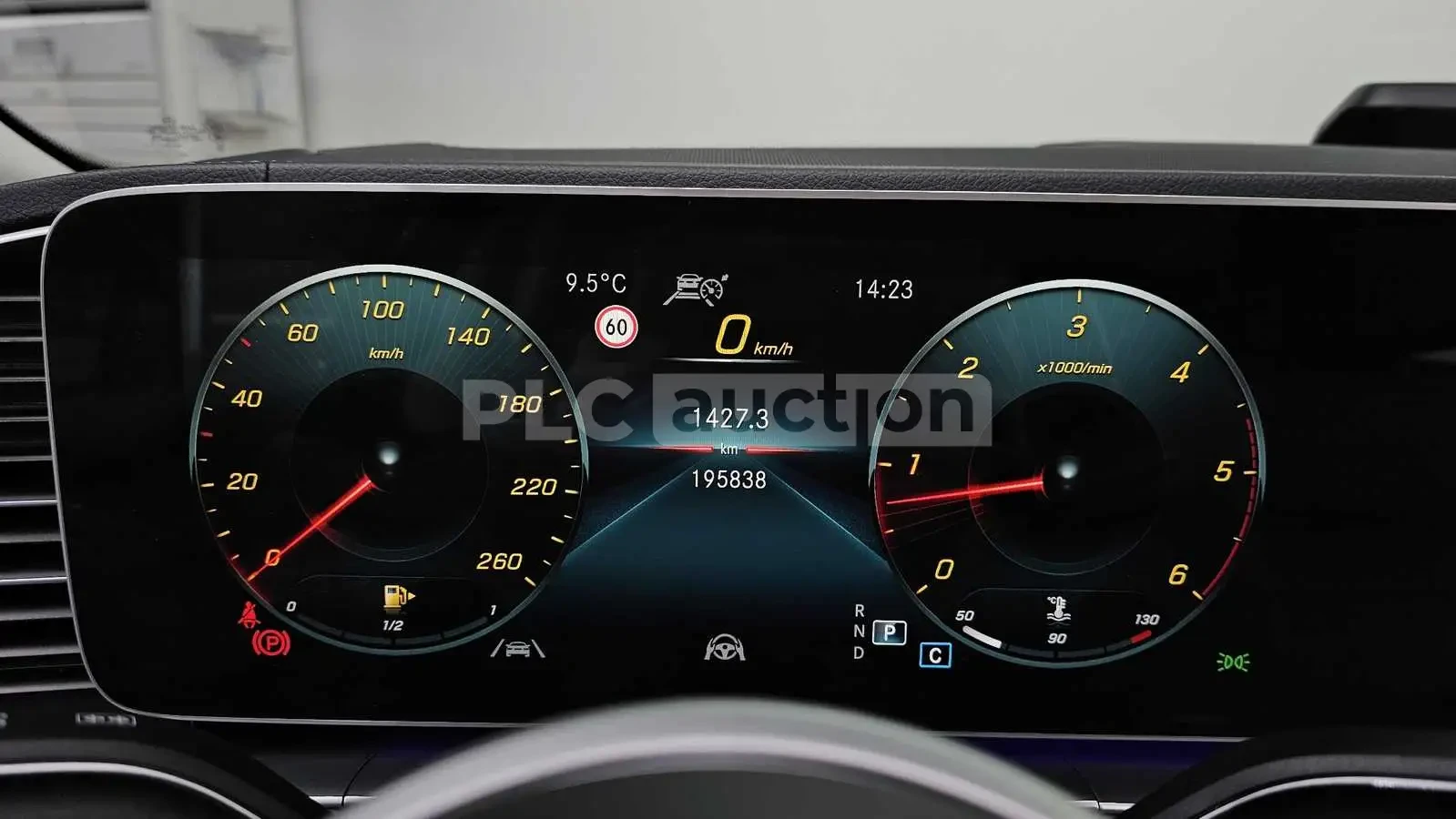 Mercedes-Benz GLS 400 d 4MATIC| BURMASTER| 360КАМЕРА| ПАНОРАМА| 7МЕСТА, снимка 7 - Автомобили и джипове - 54688656