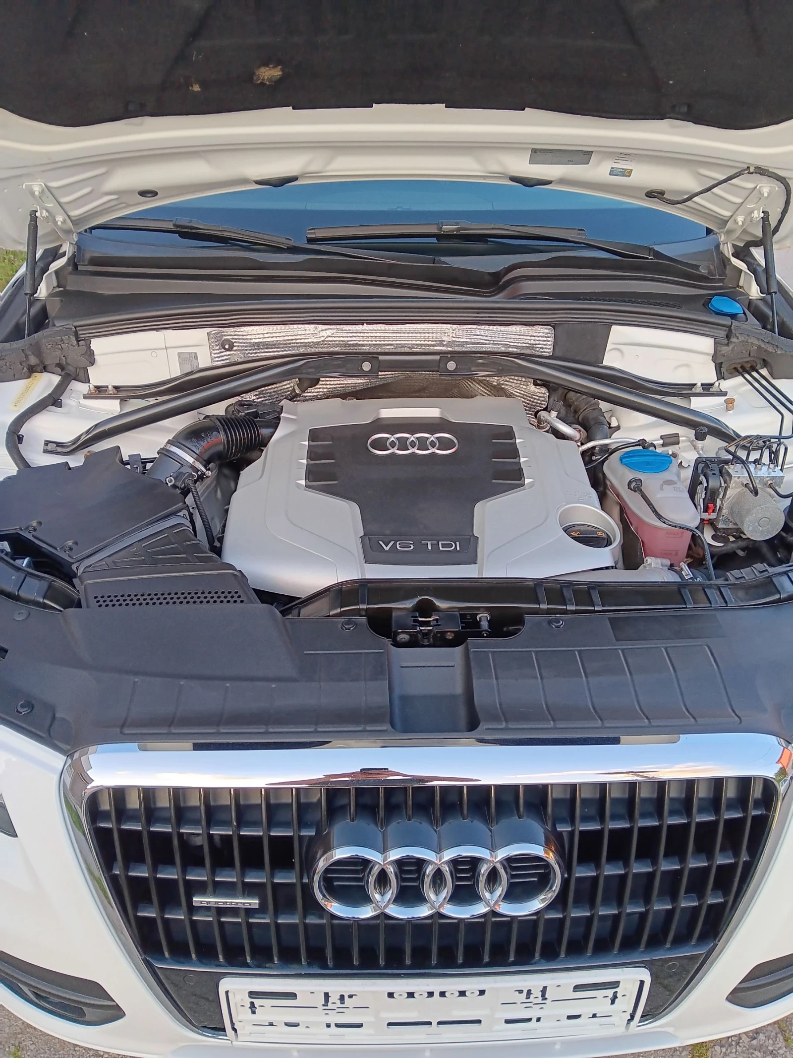 Audi Q5 Перфектна Топ фул Германия !!!, снимка 8 - Автомобили и джипове - 54832336