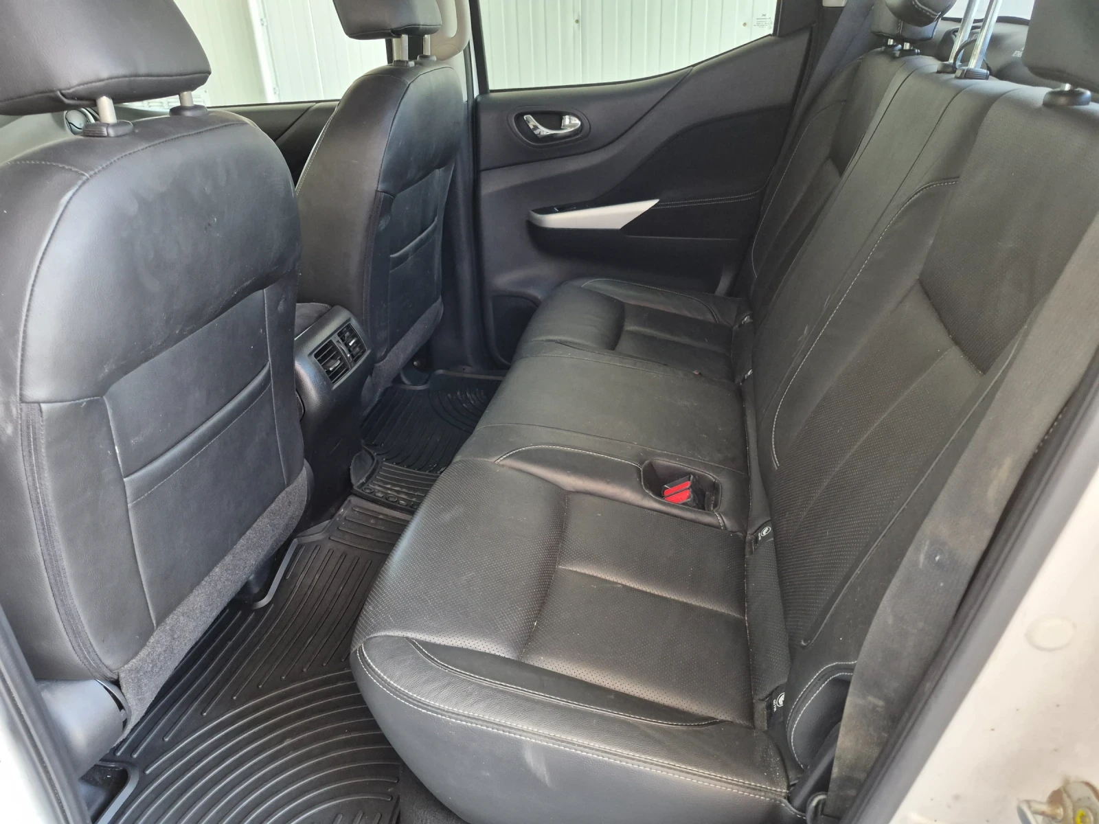 Nissan Navara 2.3cdi, снимка 10 - Автомобили и джипове - 54865997