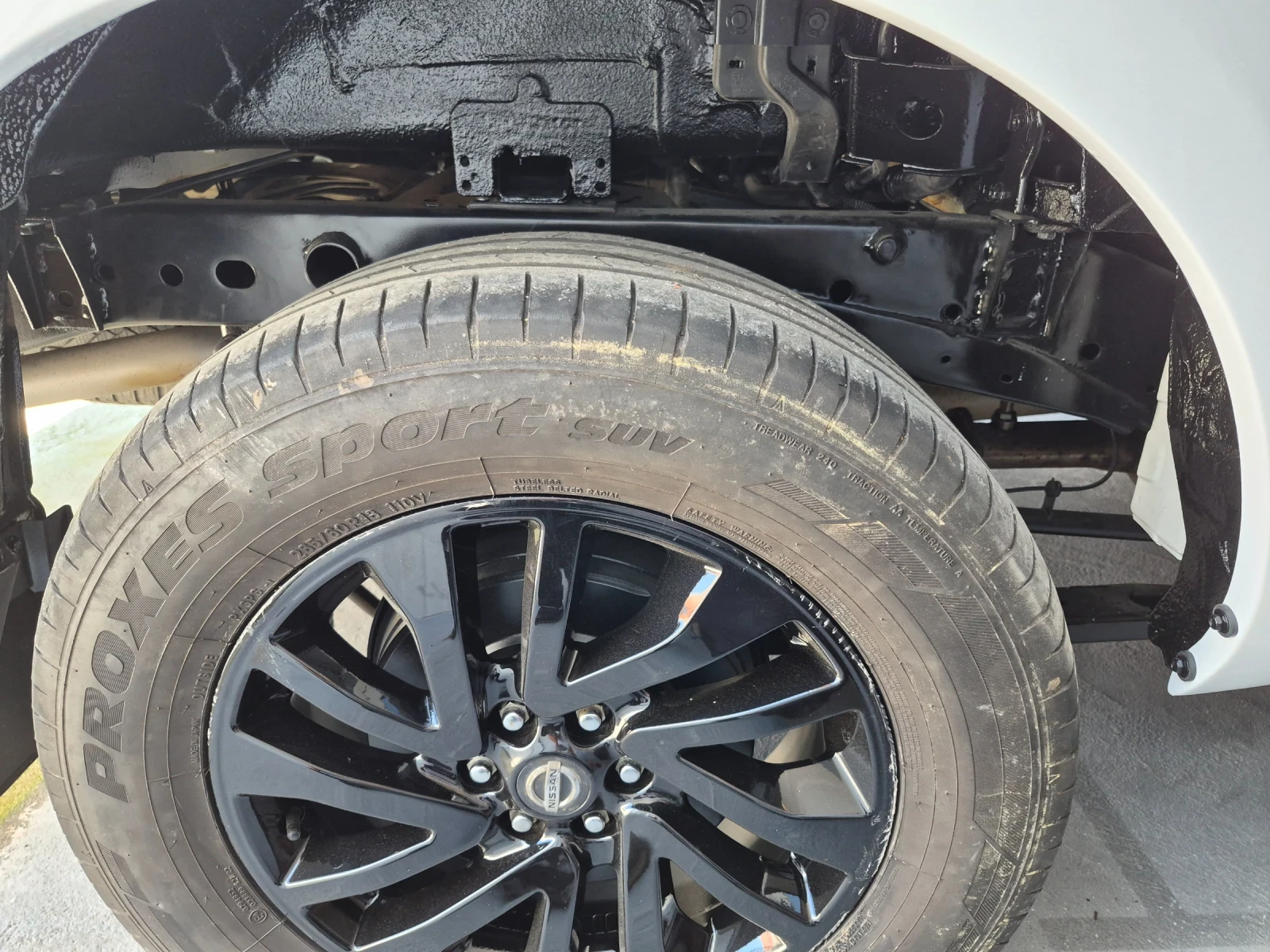 Nissan Navara 2.3cdi, снимка 4 - Автомобили и джипове - 54865997