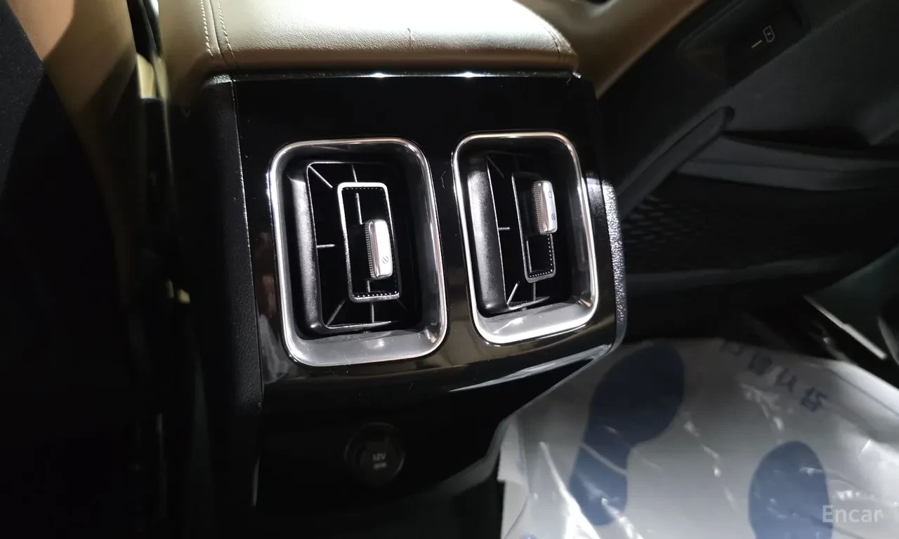 Kia Sorento 2023* PRESTIGE* 4X4* ОБДУХ* DIS* КРАЙНА ЦЕНА, снимка 16 - Автомобили и джипове - 55042789