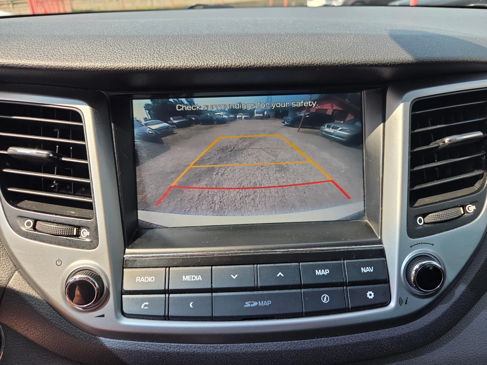 Hyundai Tucson 2.0CRDI/4X4, снимка 15 - Автомобили и джипове - 55362946