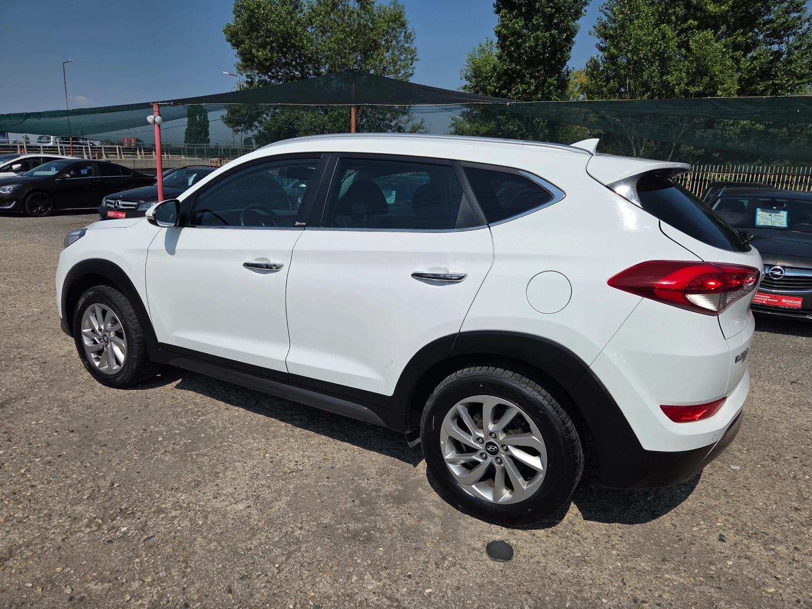 Hyundai Tucson 2.0CRDI/4X4, снимка 6 - Автомобили и джипове - 55362946