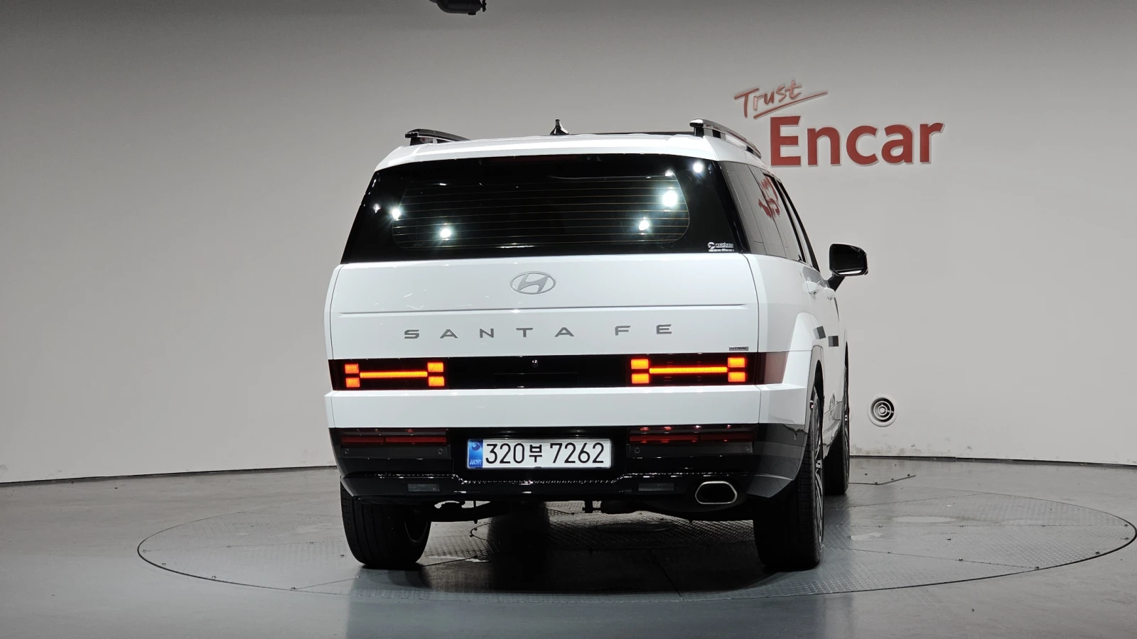 Hyundai Santa fe 2.5T Calligraphy* BOSE* ЕЛ. БАГАЖНИК* КРАЙНА ЦЕНА, снимка 4 - Автомобили и джипове - 55452001