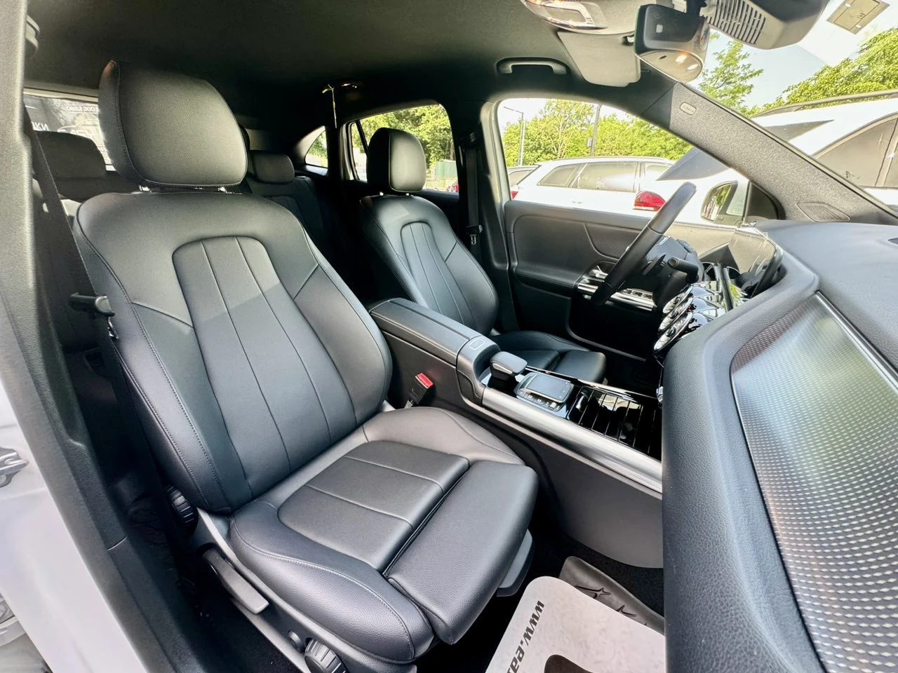 Mercedes-Benz EQA 250 NAVI/CAMERA/, снимка 14 - Автомобили и джипове - 55614908