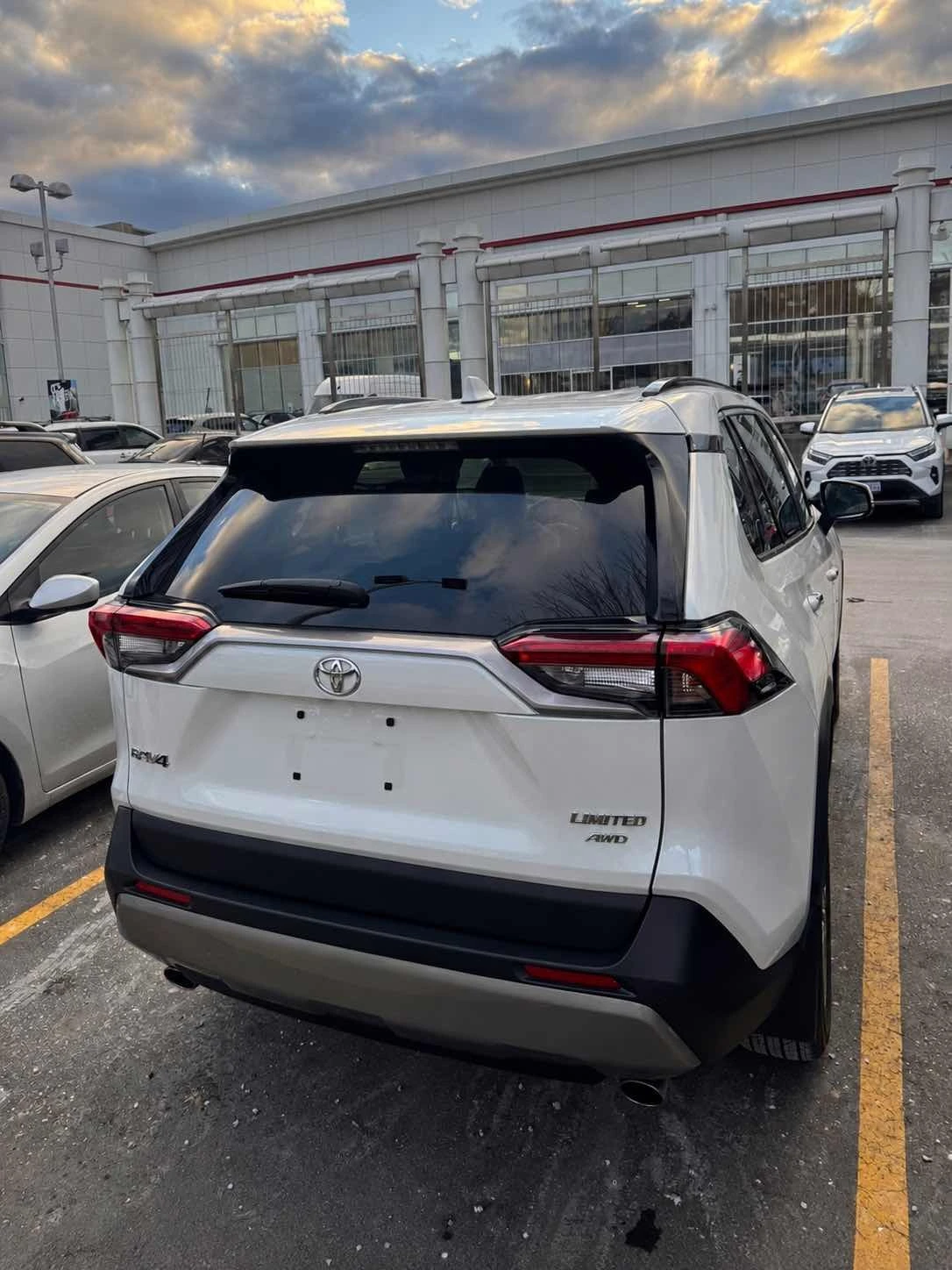 Toyota Rav4 * Limited AWD * CARFAX * ����� �� ����������� | Mobile.bg � ����������� 4