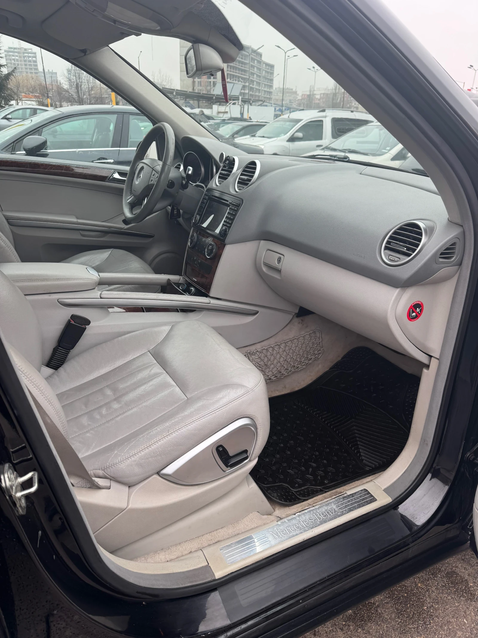 Mercedes-Benz ML 320 3.2 4MATIC 7G Tronic Пружини!, снимка 7 - Автомобили и джипове - 56256339