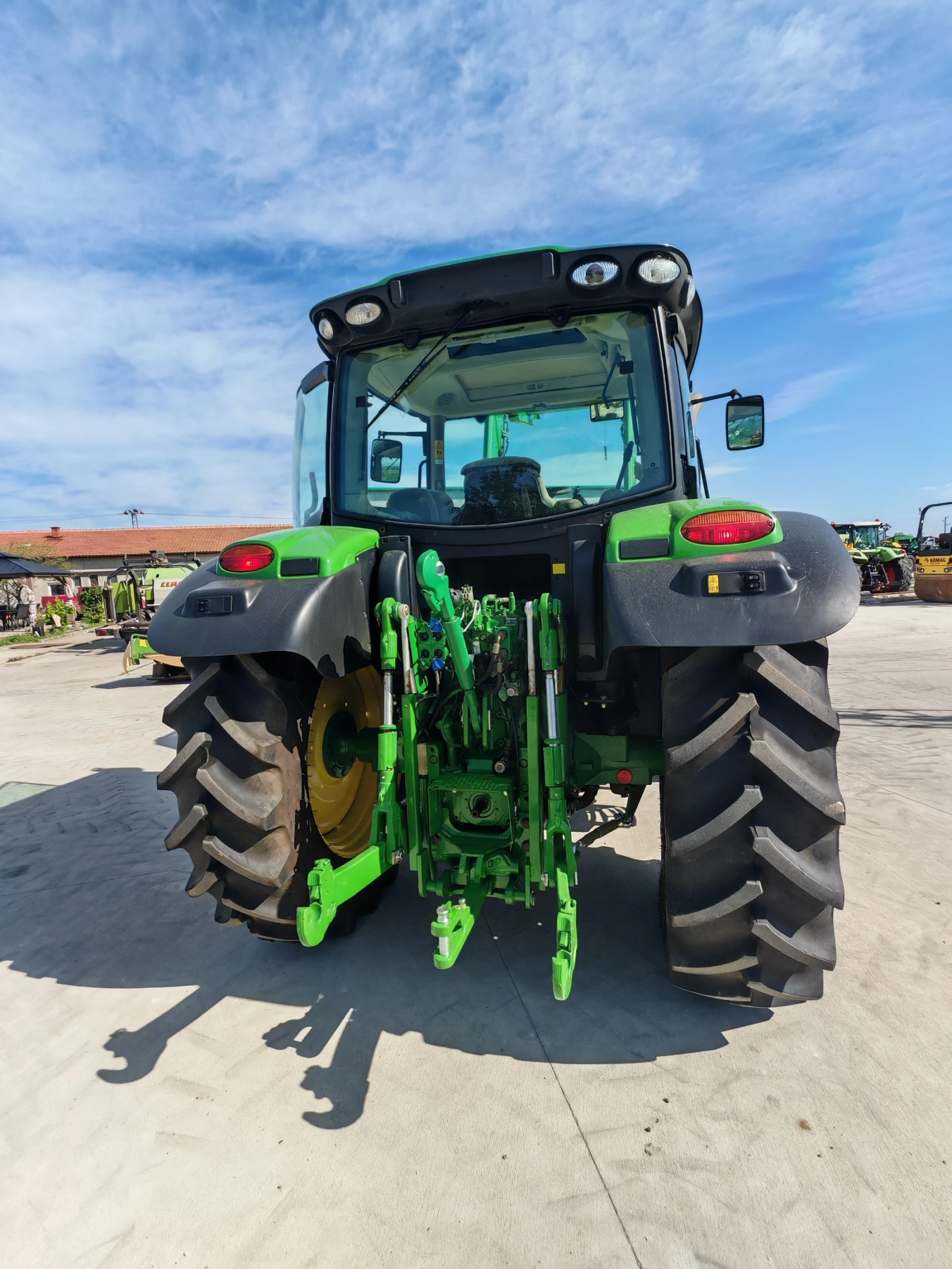 Трактор John Deere 6125R лизинг с първоначална вноска 20 %, снимка 4 - Селскостопанска техника - 54529961