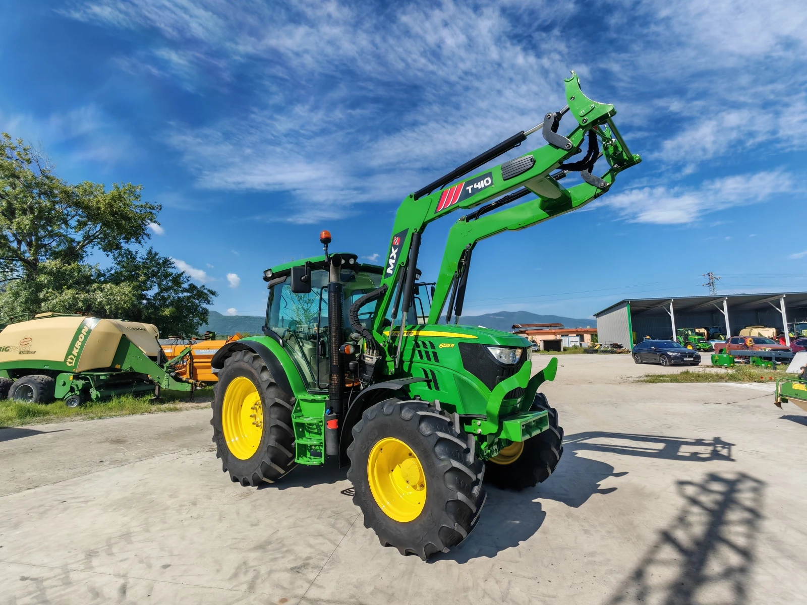 Трактор John Deere 6125R лизинг с първоначална вноска 20 %