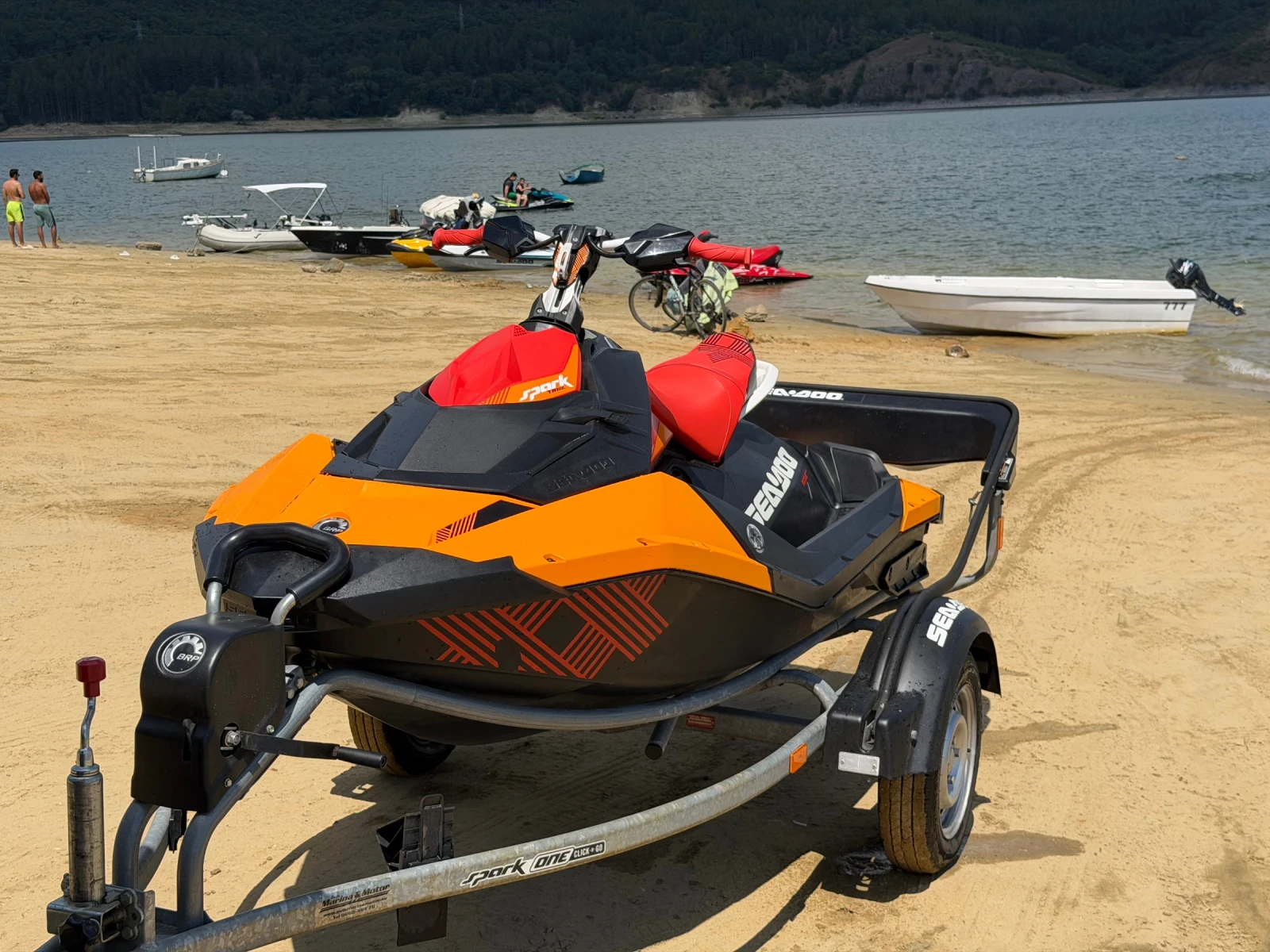 Джет Bombardier Sea Doo SEA DOO SPARK TRIXX