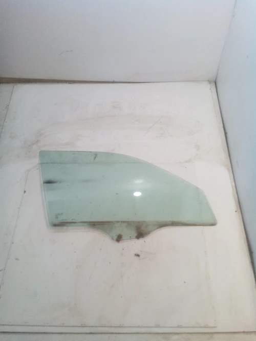 Предно дясно стъкло врата за Мазда 626