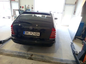 Mercedes-Benz C 200, снимка 4