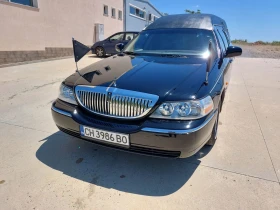 ������ Lincoln Town car