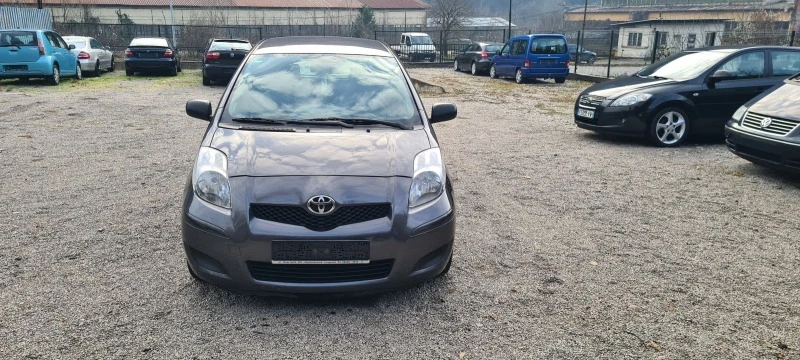 Toyota Yaris Facelift 1.3 бензин 6 скорости 101 коня, снимка 1 - Автомобили и джипове - 44139914