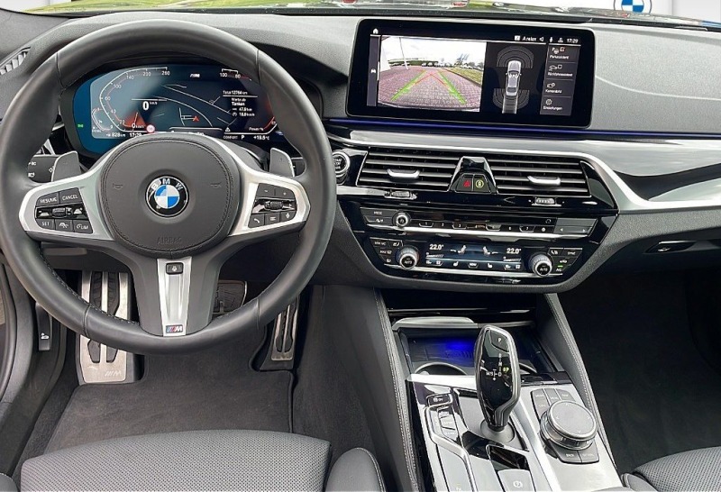 BMW 530 d xDrive = M-Sport Pro= Гаранция, снимка 12 - Автомобили и джипове - 46432781