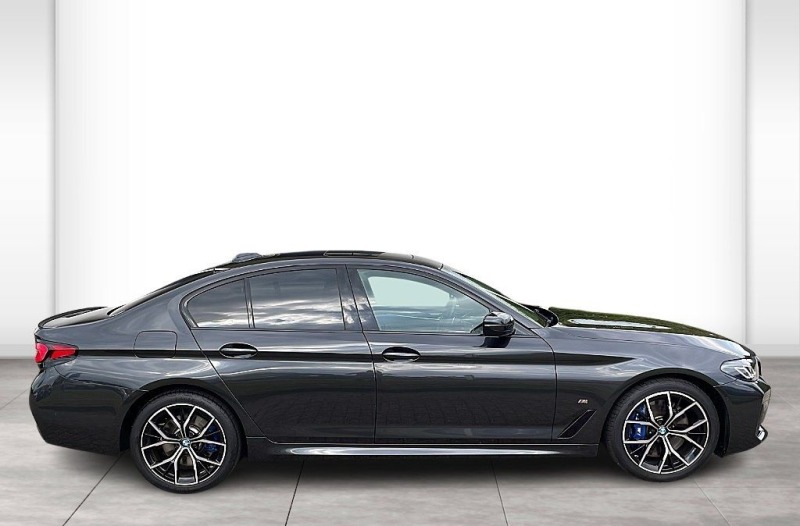 BMW 530 d xDrive = M-Sport Pro= Гаранция, снимка 7 - Автомобили и джипове - 46432781