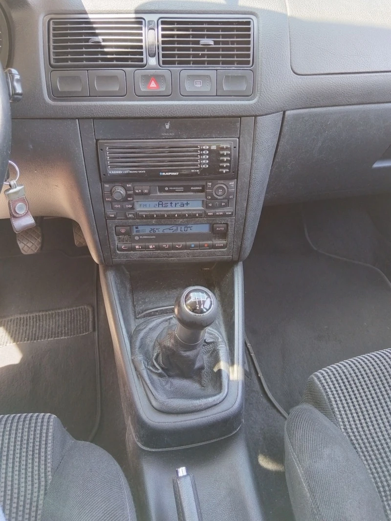 VW Golf 1.6.i evro4, снимка 17 - Автомобили и джипове - 46481617