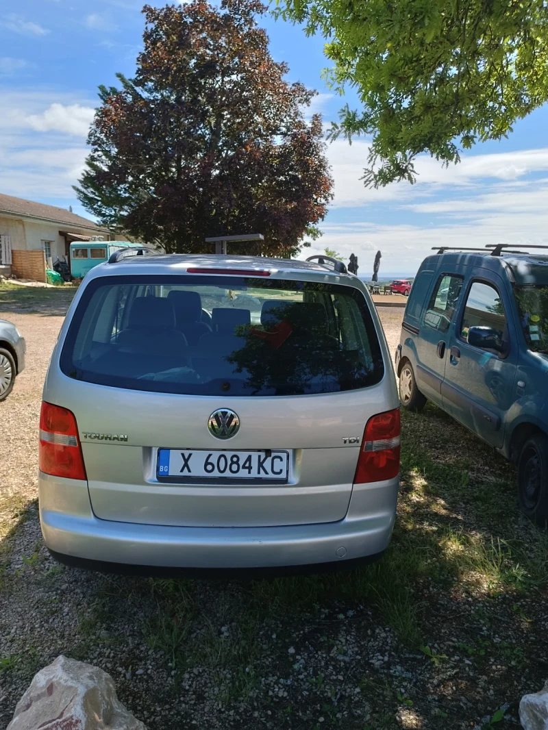 VW Touran, снимка 9 - Автомобили и джипове - 49532867