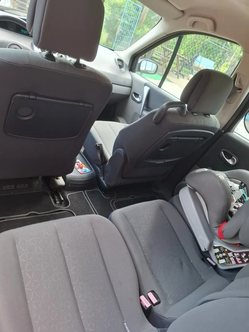 Renault Scenic 1.5 DCI, снимка 5 - Автомобили и джипове - 51229351