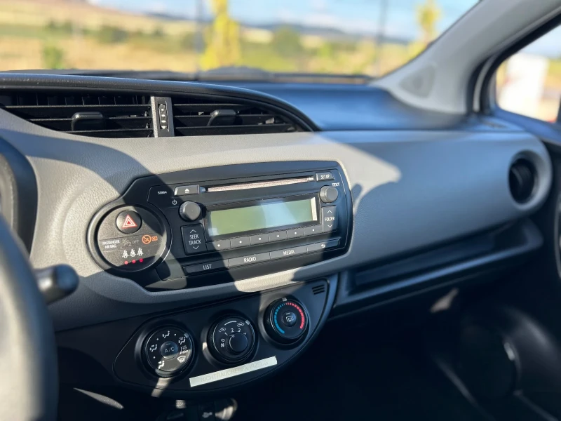 Toyota Yaris 1.0vvt-iевро6 78000км, снимка 12 - Автомобили и джипове - 51249437