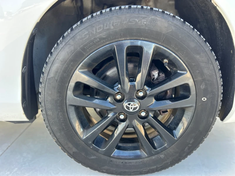 Toyota Yaris 1.0vvt-iевро6 78000км, снимка 15 - Автомобили и джипове - 51249437