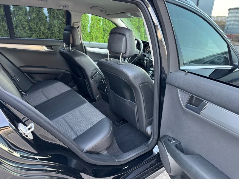 Mercedes-Benz C 250 CDI 4Matic* AMG* 7G-Tronic* ШВЕЙЦАРИЯ!!!, снимка 15 - Автомобили и джипове - 51676280