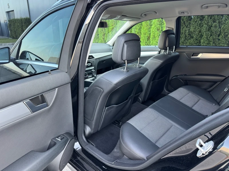 Mercedes-Benz C 250 CDI 4Matic* AMG* 7G-Tronic* ШВЕЙЦАРИЯ!!!, снимка 14 - Автомобили и джипове - 51676280