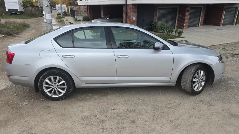 Skoda Octavia 2.0 TDI, снимка 4 - Автомобили и джипове - 52454798