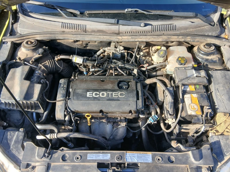 Chevrolet Cruze 1.6 Газ/Бензин, снимка 11 - Автомобили и джипове - 52586461