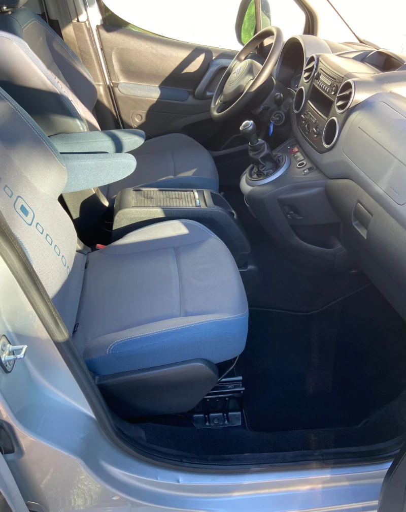 Citroen Berlingo 1.6HDI 110к.с. Панорама, снимка 4 - Автомобили и джипове - 52827069