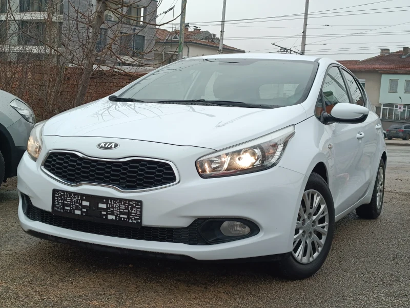 Kia Ceed 1.4/Клима/ Нови гуми Зимни Гуми/ Топ, снимка 3 - Автомобили и джипове - 53486406