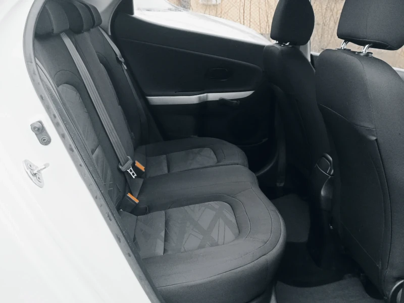 Kia Ceed 1.4/Клима/ Нови гуми Зимни Гуми/ Топ, снимка 14 - Автомобили и джипове - 53486406