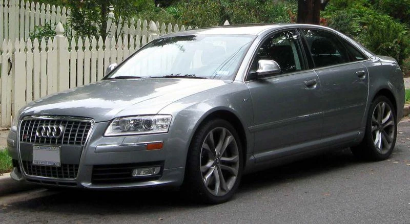 Audi S8, снимка 1 - Автомобили и джипове - 47594588