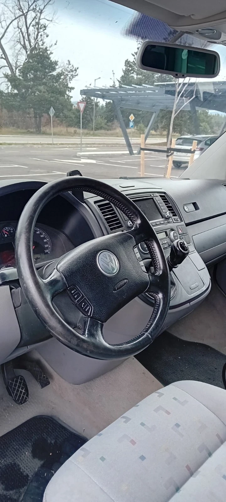 VW Multivan, снимка 7 - Автомобили и джипове - 52381480