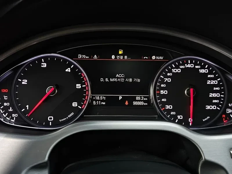 Audi A8, снимка 8 - Автомобили и джипове - 54408564