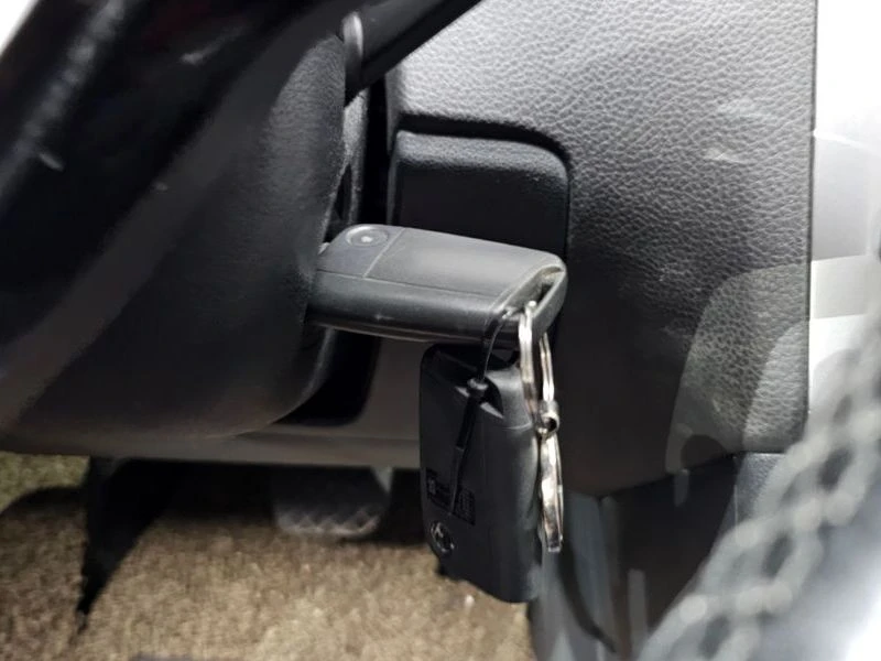 VW Polo 1.4 TDI R-Line| 90�.�. | Mobile.bg � ����������� 17