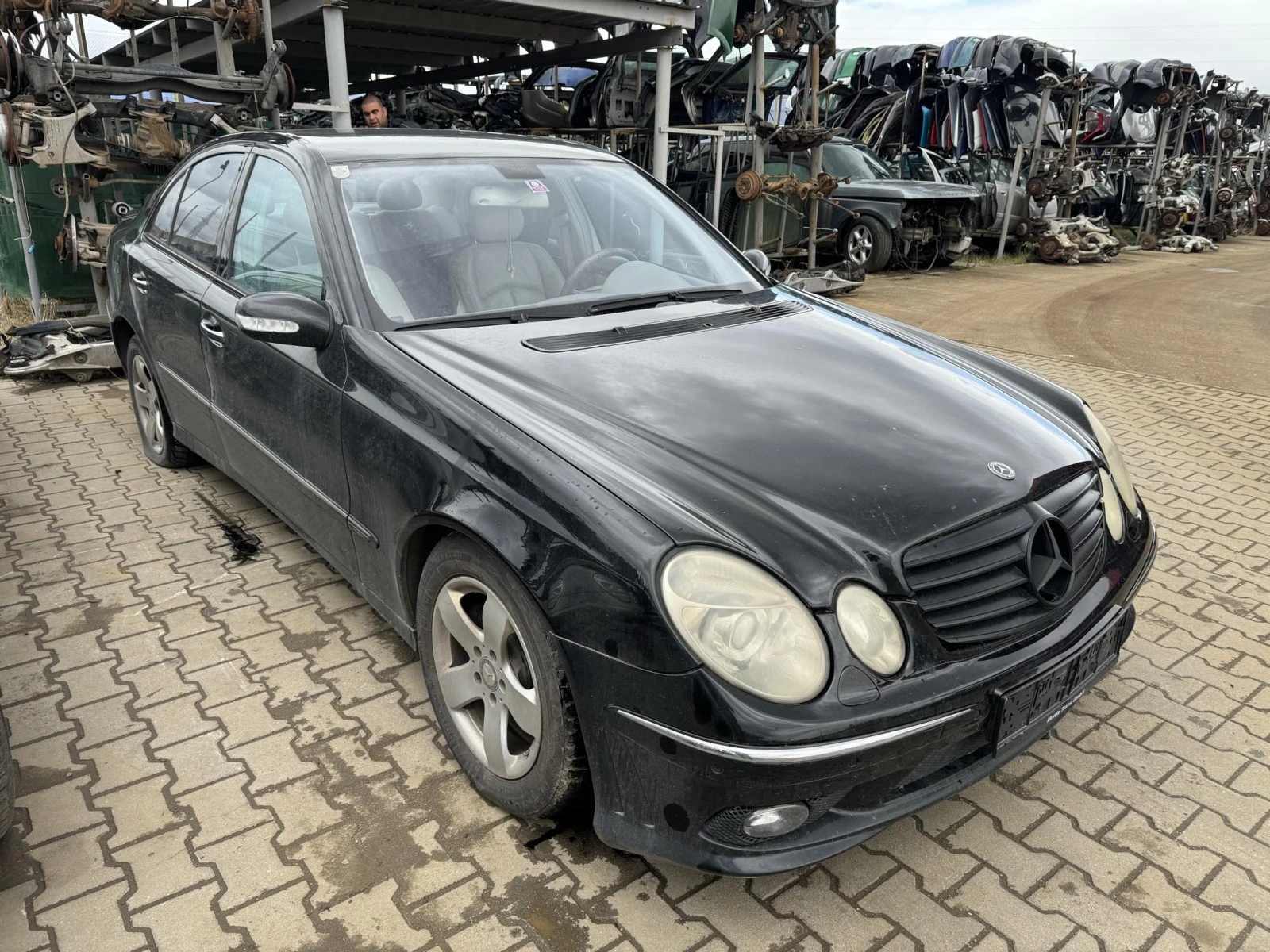 Mercedes-Benz E 270 2.7 - изображение 2