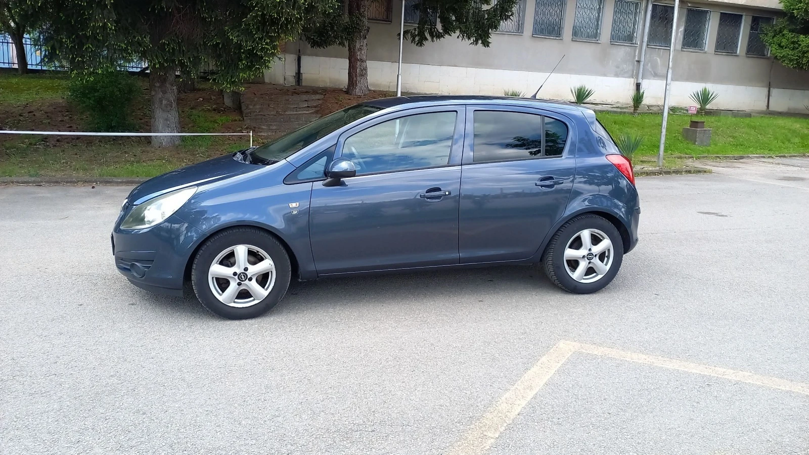 Opel Corsa 1, 2i 80к.с - изображение 4