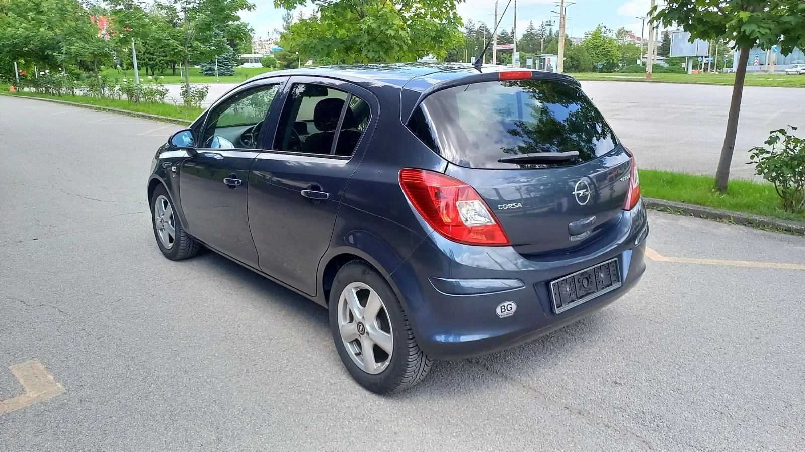 Opel Corsa 1, 2i 80к.с - изображение 5