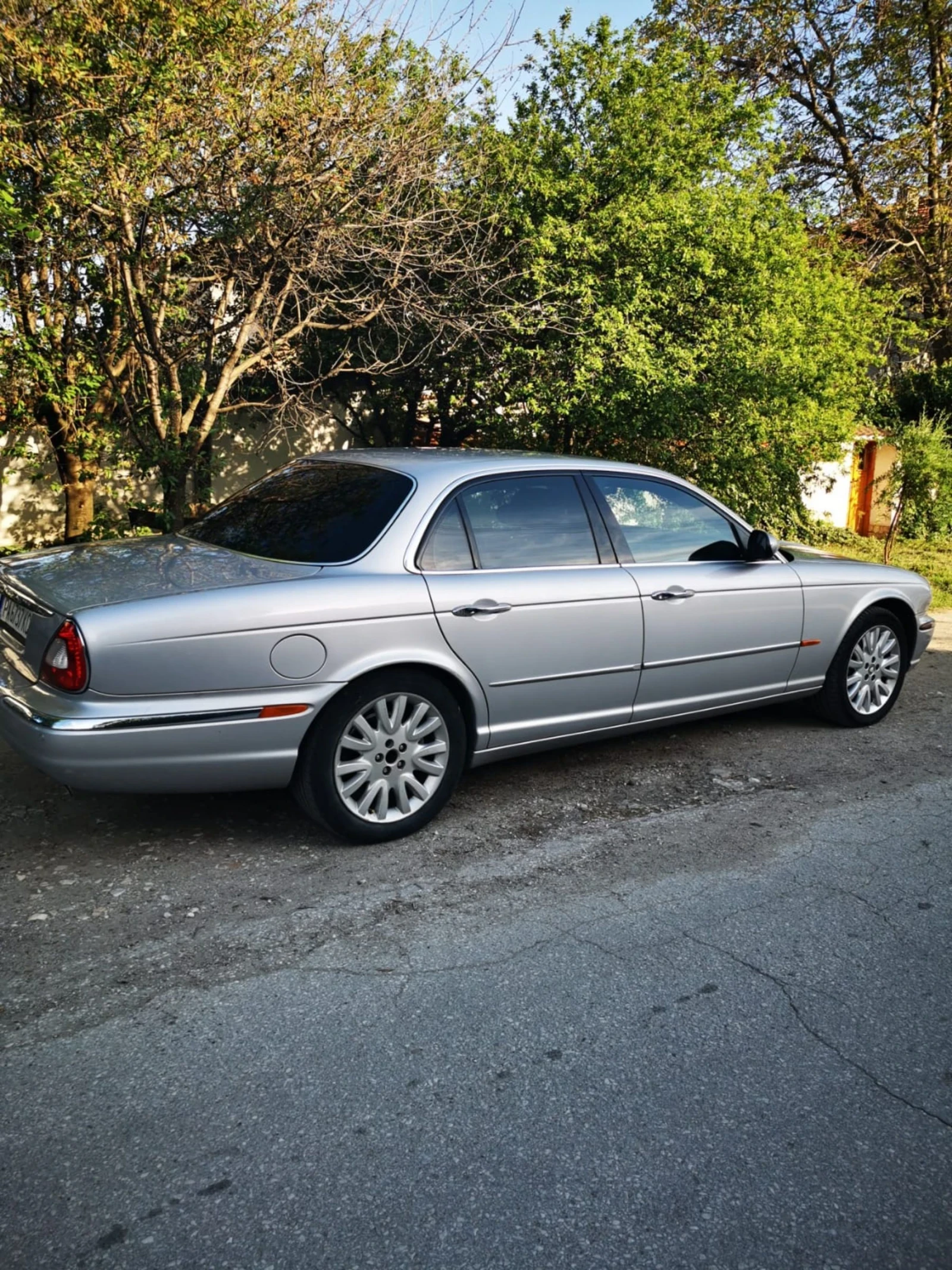 Jaguar Xj 4.2 - изображение 3