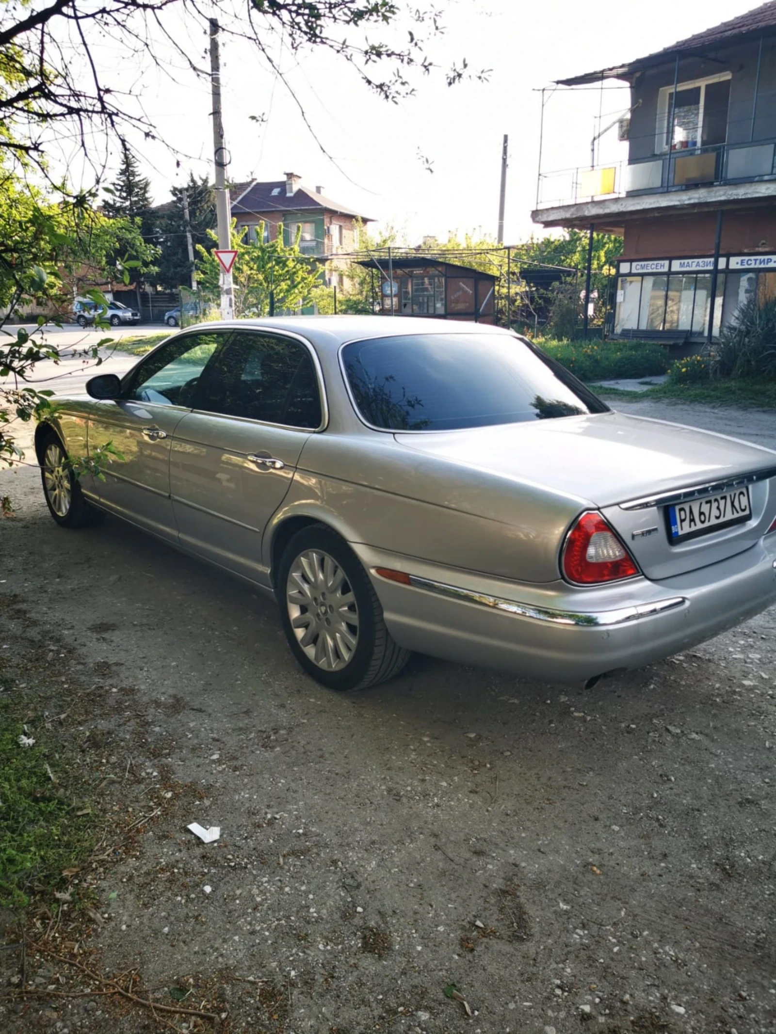 Jaguar Xj 4.2 - изображение 4