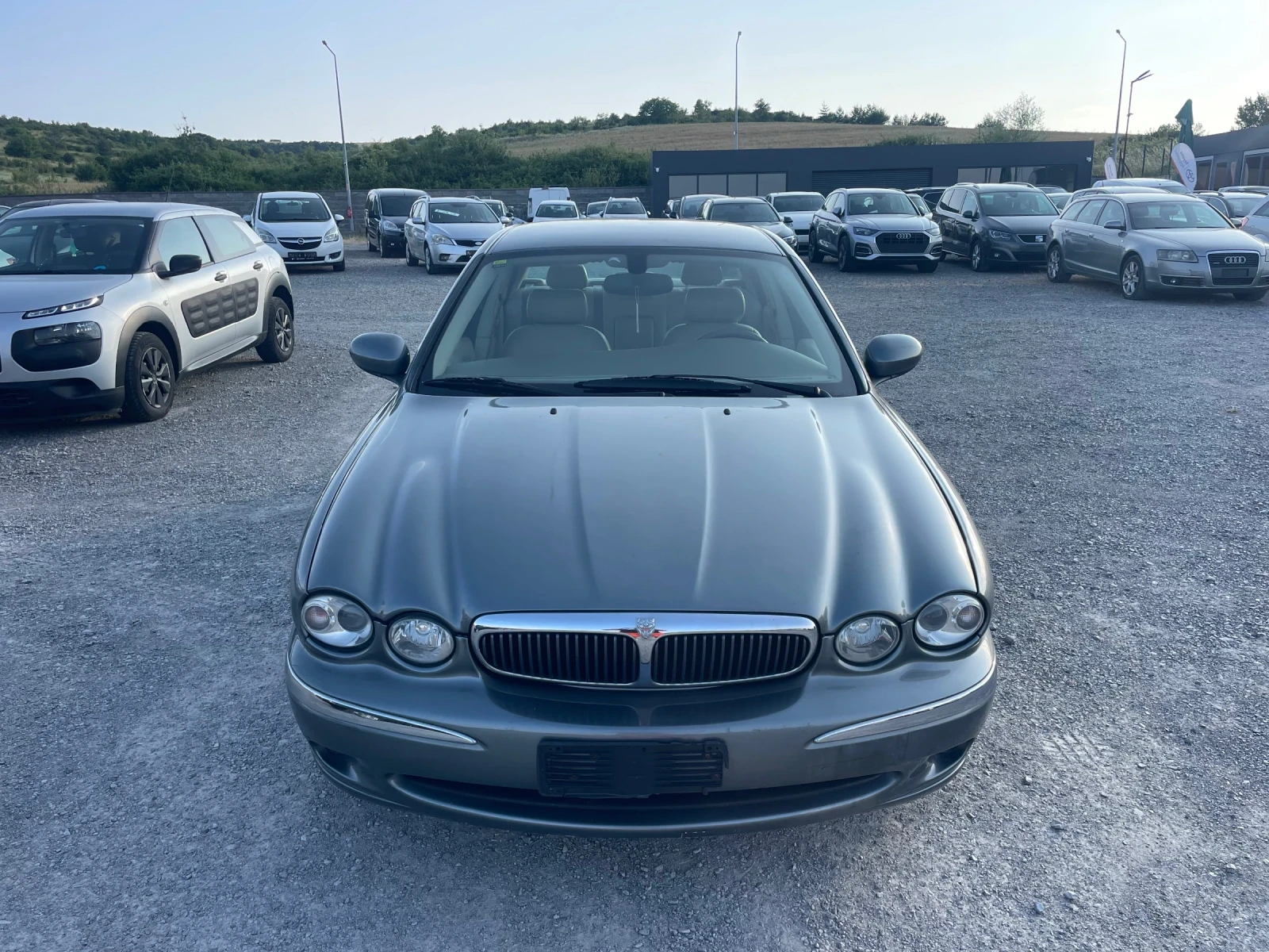 Jaguar X-type 2.5i 4X4 AUTOMATIC - изображение 2