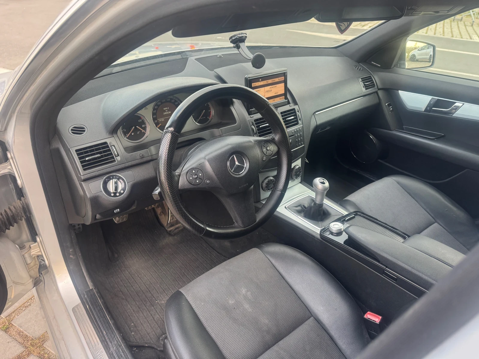 Mercedes-Benz C 220  - изображение 10