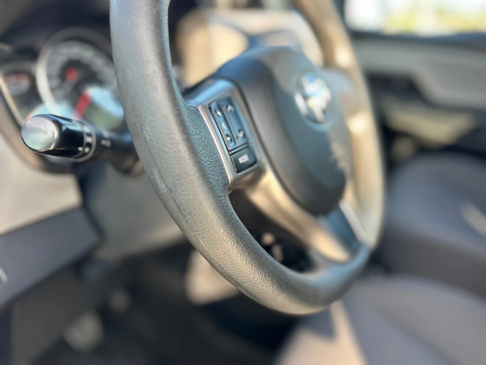 Toyota Yaris 1.0vvt-iевро6 78000км | Mobile.bg — изображение 11