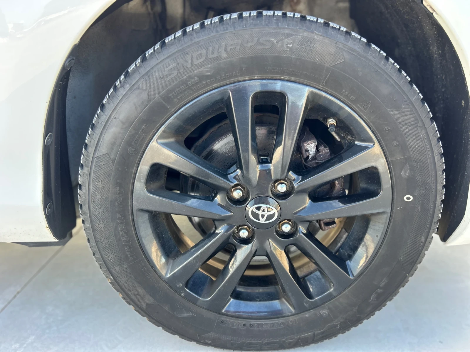 Toyota Yaris 1.0vvt-iевро6 78000км | Mobile.bg — изображение 15