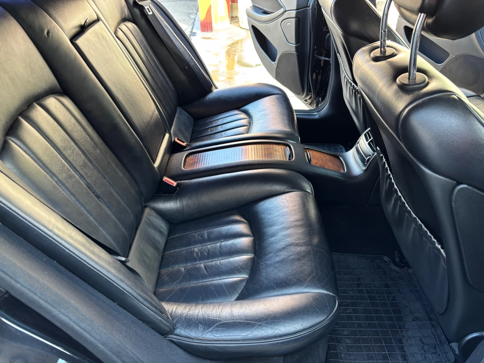 Mercedes-Benz CLS 320  - изображение 8